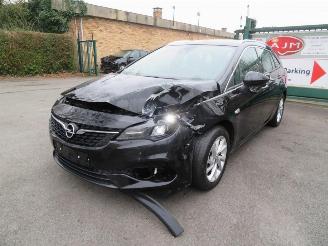 Salvage car Opel Astra TVA DéDUCTIBLE 2021/2