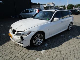 Coche siniestrado BMW 3-serie 318 D  ( M LINE ) 2012/1