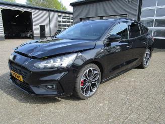 Salvage car Ford Focus WAGON 1.5 EcoBOOST ST LINE AUTOMAAT 2020/10