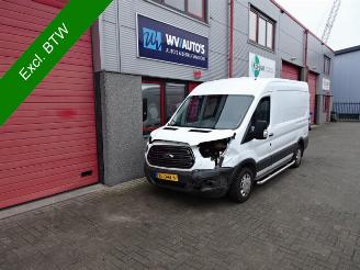 Salvage car Ford Transit 310 2.2 TDCI L2H2 Trend 3 zits airco 2015/1