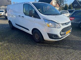 dommages fourgonnettes/vécules utilitaires Ford Transit Custom 2.0 TDCI L2H1 TREND. 2017/11