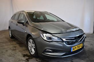 Coche accidentado Opel Astra SPORTS TOURER 1.6 CDTI 2018/1