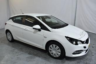 rozbiórka samochody osobowe Opel Astra 1.2 Bns Edition 2020/9