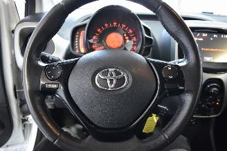 Toyota Aygo 1.0 VVT-i x-play picture 19