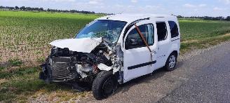 Auto incidentate Renault Kangoo 1.2 tce 2016/4
