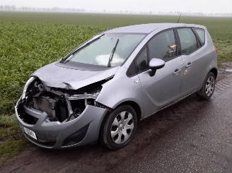 Auto incidentate Opel Meriva B 1.4 16v 2011/4