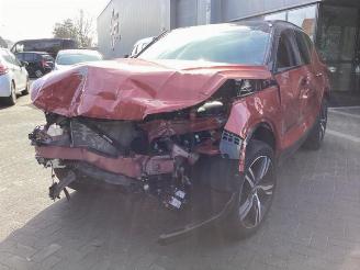 Voiture accidenté Volvo XC40 XC40 (XZ), SUV, 2017 1.5 T3 Autom. 12V 2020/1