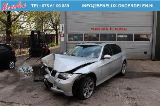 Salvage car BMW 3-serie 320i Dynamic Exclusive 2005/6