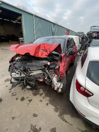 uszkodzony samochody osobowe Renault Captur 0,9 TCE Intens 2018/1