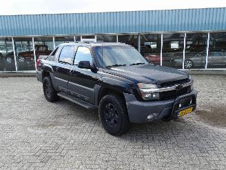 damaged commercial vehicles Chevrolet Avalanche 5.3 LPG 4X4 2003/6