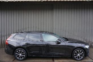 Volvo V-60 2.0 B3 120kW Automaat Led Momentum picture 1