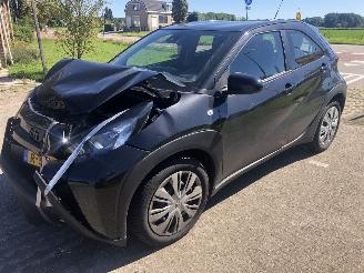 Damaged car Toyota Aygo Aygo X 1.0 VVT-i MT play 2022/9