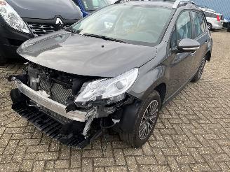 škoda osobní automobily Peugeot 2008 1.2 PureTech BlueLine   ( 13298 Km !!! ) 2017/1