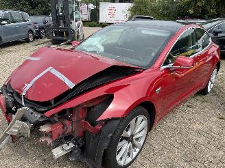 Coche accidentado Tesla Model 3 Standard Range Plus RWD 175 kW 2021/6