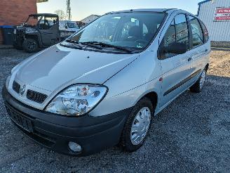 Renault Scenic 1.4 16V picture 1