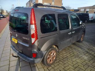 Renault Kangoo FAMILY-12TCE EXPRESSION picture 6