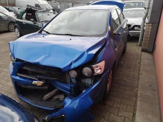 uszkodzony samochody osobowe Chevrolet Aveo Aveo (300), Sedan, 2006 / 2015 1.4 16V 2012/5