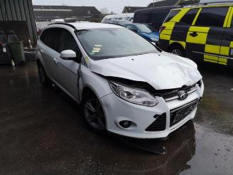 Salvage car Ford Focus Focus 3 Wagon, Combi, 2010 / 2020 1.0 Ti-VCT EcoBoost 12V 100 2014/8