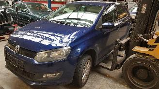 uszkodzony samochody osobowe Volkswagen Polo Polo 1.2 TDI Bluemotion Comfortline 2012/10