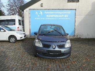 Autoverwertung Renault Modus Modus/Grand Modus (JP) MPV 1.5 dCi 85 (K9K-760(Euro 4)) [63kW]  (12-20=
04/12-2012) 2010/12