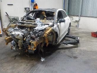 uszkodzony samochody osobowe Mercedes A-klasse A (177.0) Hatchback 2.0 A-250 Turbo 16V (M260.920) [165kW]  (03-2018/1=
2-2025) 2018/8