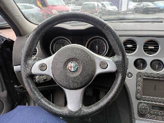 Alfa Romeo 159 159 Sportwagon (939BX) Combi 3.2 JTS V6 24V Q4 (939.A.000) [191kW]  (0=
3-2006/11-2011) picture 12