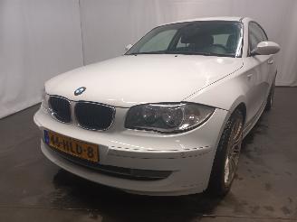 Coche accidentado BMW 1-serie 1 serie (E81) Hatchback 3-drs 116i 1.6 16V (N43-B16A) [90kW]  (03-2007=
/12-2011) 2009/1