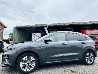 Autoverwertung Kia e-Niro Electric 64kWh aut + f1 204pk Exe.Line - nap - nav - camera - leer - stoelverw v+a + stuurverw + stoelkoeling - line + front + Side assist 2020/12