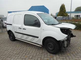 dañado vehículos comerciales Renault Kangoo 1.5 dCi 90 PK  AIRCO, NAVI ,2 SCHUIFDEUREN , KLEP 2015/7