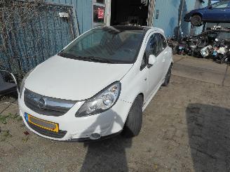 Damaged car Opel Corsa 1.3 2010/4