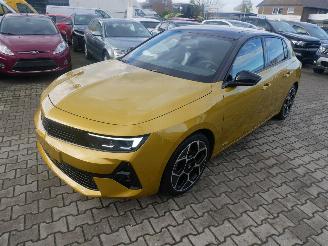 dañado vehículos comerciales Opel Astra L ULTIMATE 2022/5