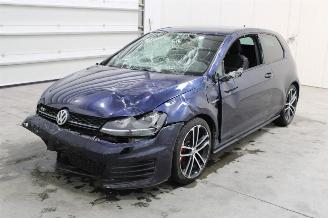 uszkodzony samochody osobowe Volkswagen Golf  2014/9