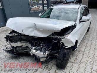 Voiture accidenté Mercedes E-klasse E Estate (S213), Combi, 2016 E-300de 2.0 Turbo 16V 2020/2