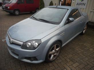 damaged commercial vehicles Opel Tigra  2006/1