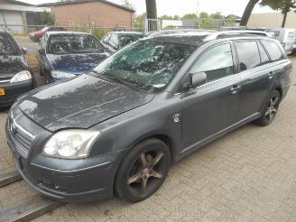 damaged commercial vehicles Toyota Avensis d cat 2005/1