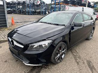 uszkodzony samochody osobowe Mercedes Cla-klasse  2017/1