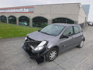 rozbiórka samochody osobowe Renault Clio 20-TH ANNIVERSA 2011/1