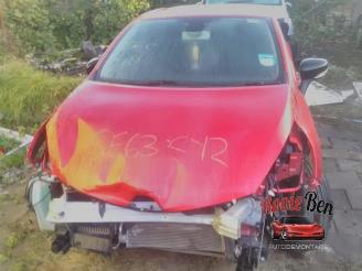 Damaged car Renault Clio  2014/4